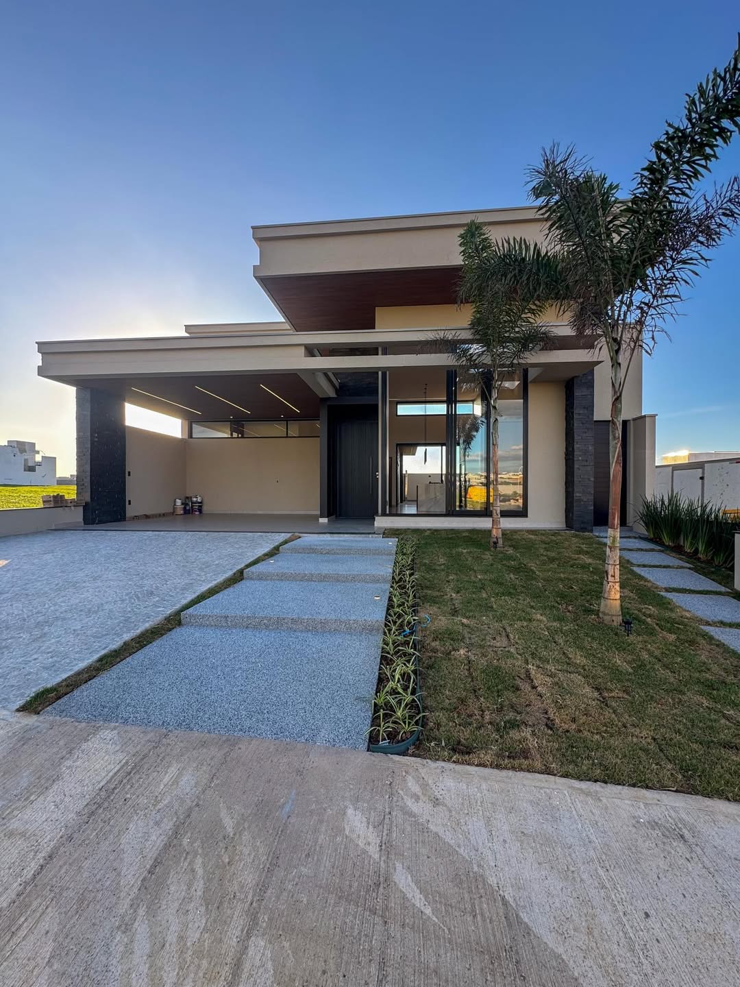 Casa Térrea Moderna de Alto Padrão com Piscina e Área Gourmet
