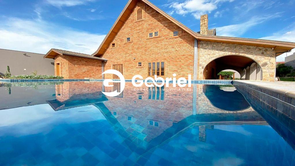 Mansão projetada com atenção meticulosa - Jd das Paineiras.