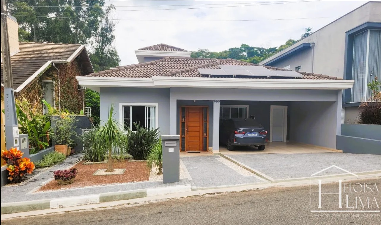 Casa no Condomínio Recanto dos Paturis em Vinhedo - SP