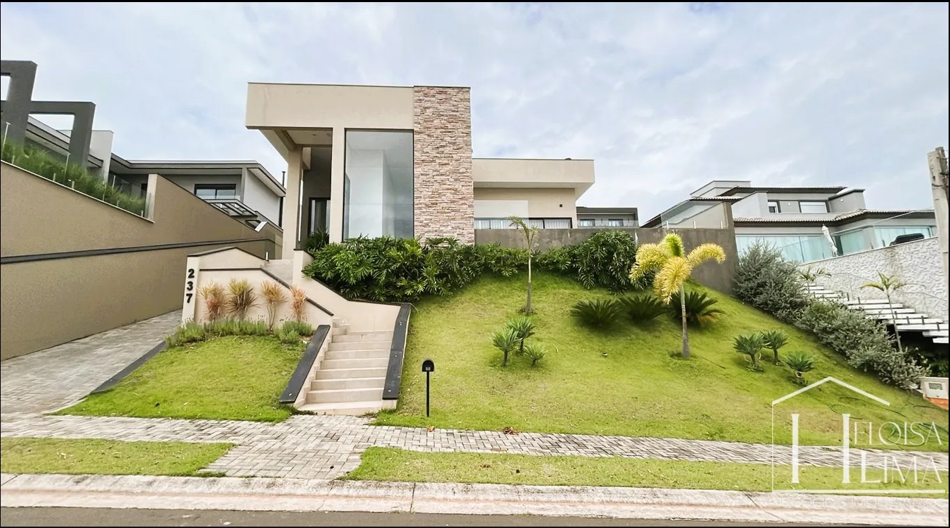 Casa Térrea de Alto Padrão no Campo de Toscana – Vinhedo/SP