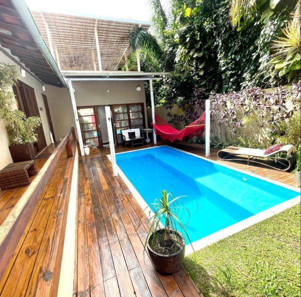Casa para temporada com 3 suítes, piscina e espaço de lazer em Trancoso