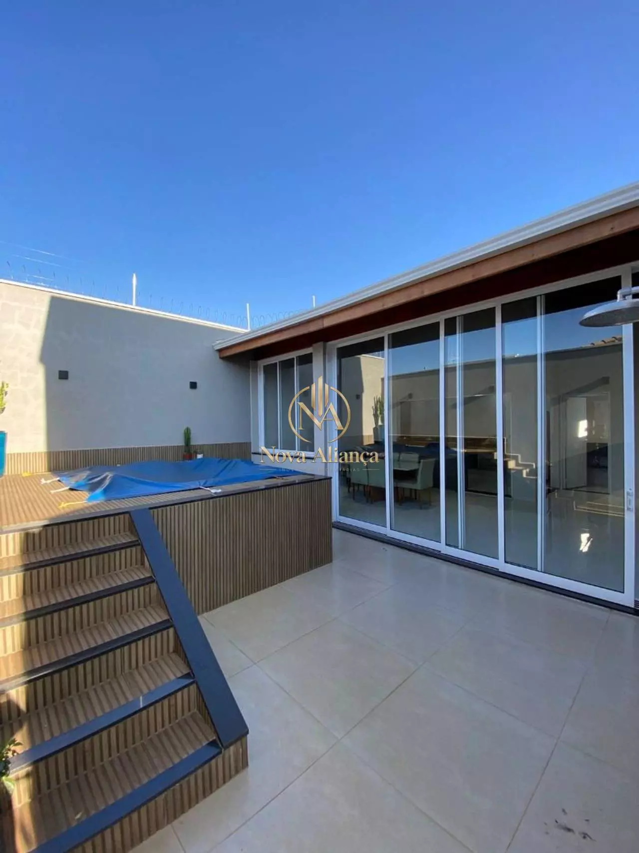 Casa de alto padrão com SPA privativo no Jardim Maria Luiza