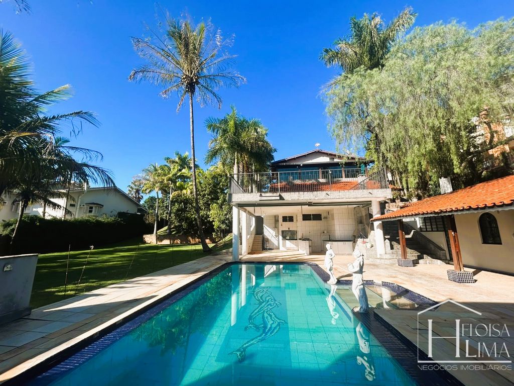 Propriedade de 2.000 m² com casa e casa de caseiro no Vista Alegre Sede