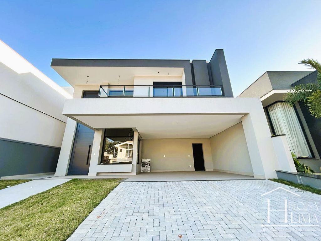 Casa com 3 suítes no Residencial Aziz, em Louveira em Louveira