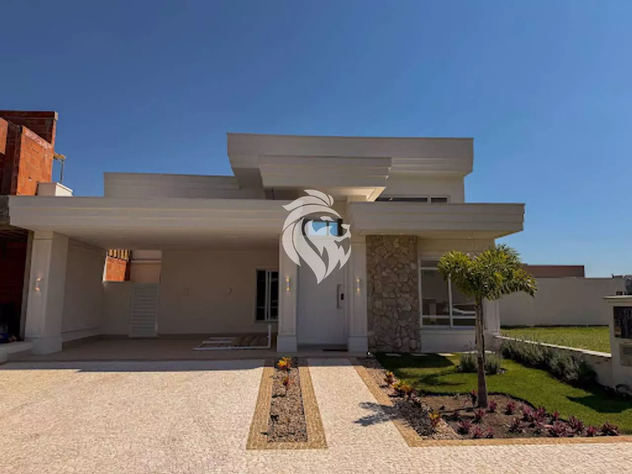 Casa de 193 m² com 3 suítes no Condomínio Dona Maria Cândida