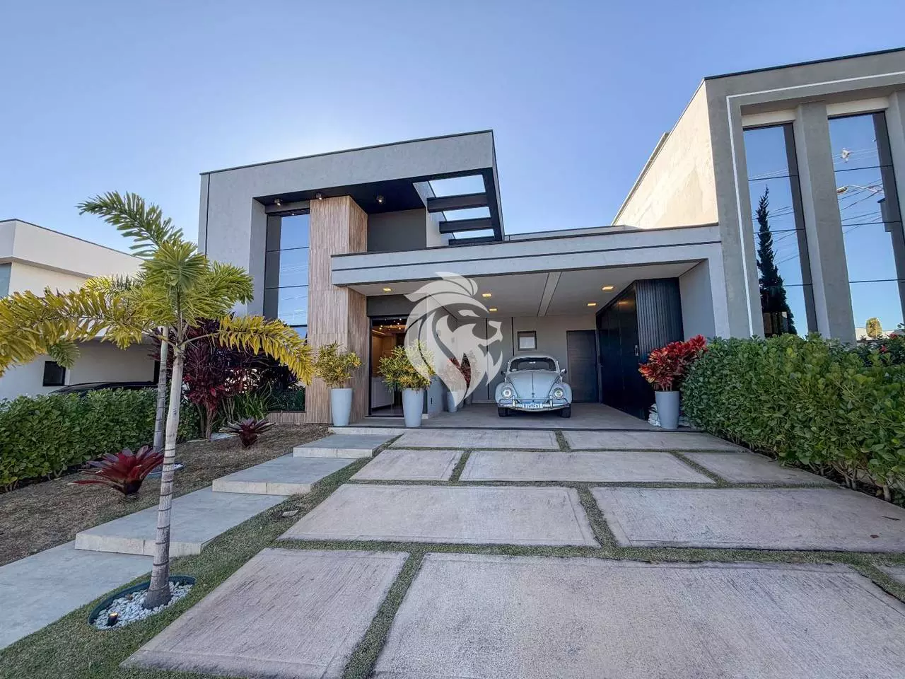Casa com 3 suítes no Jardim Residencial Viena